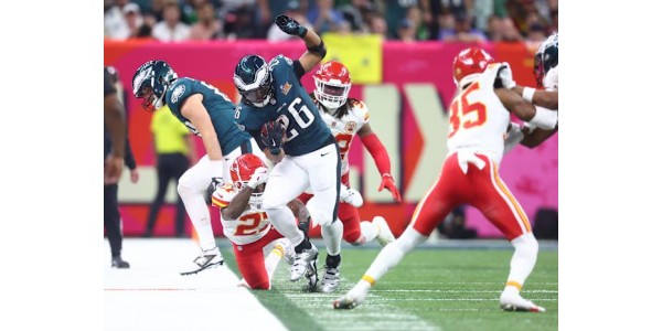 EspañolLos Philadelphia Eagles muestran sinceridad al renovar el contrato del corredor Saquon Barkley